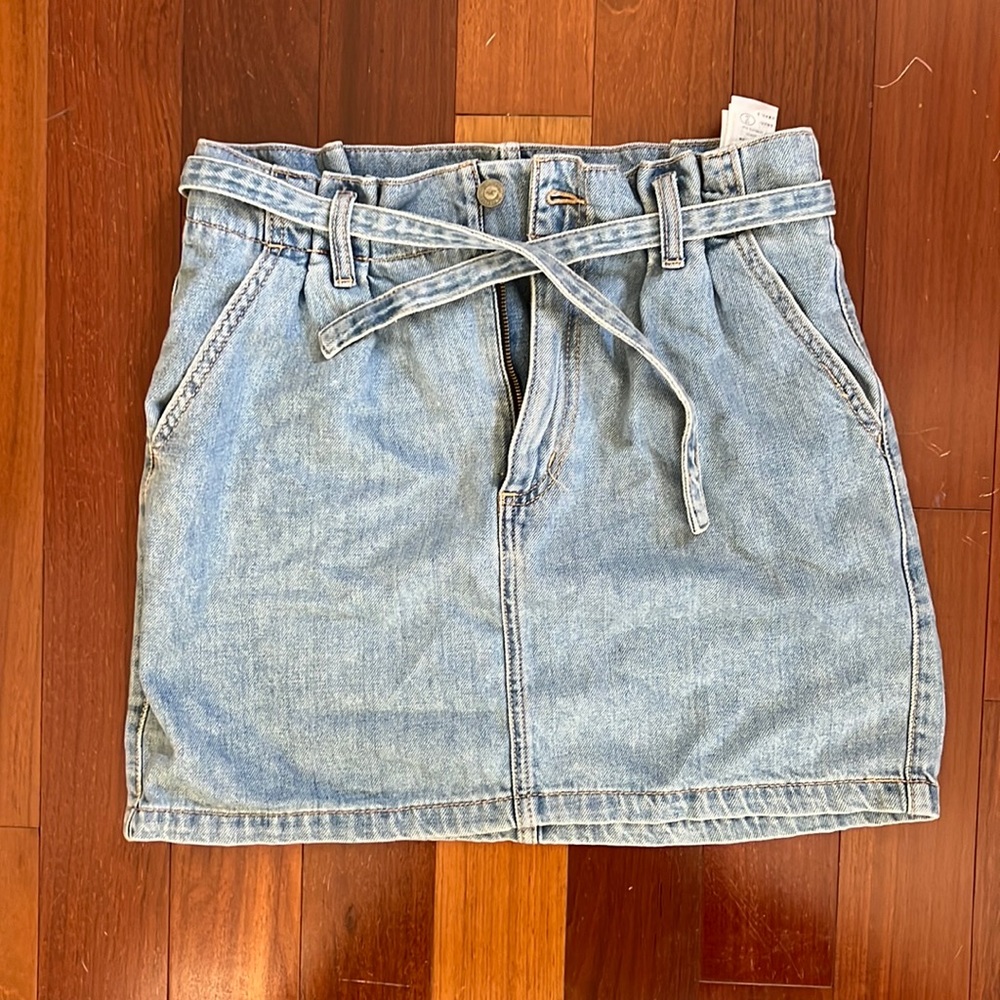 Hollister Denim Skirt, W28.